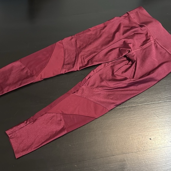 PINK Victoria's Secret Burgundy Leggings - Picture 6 of 6